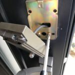 家庭のＤＩＹ（三協アルミ サンプリマ 玄関ドアの鍵の故障と交換：WD3515, WD3558）